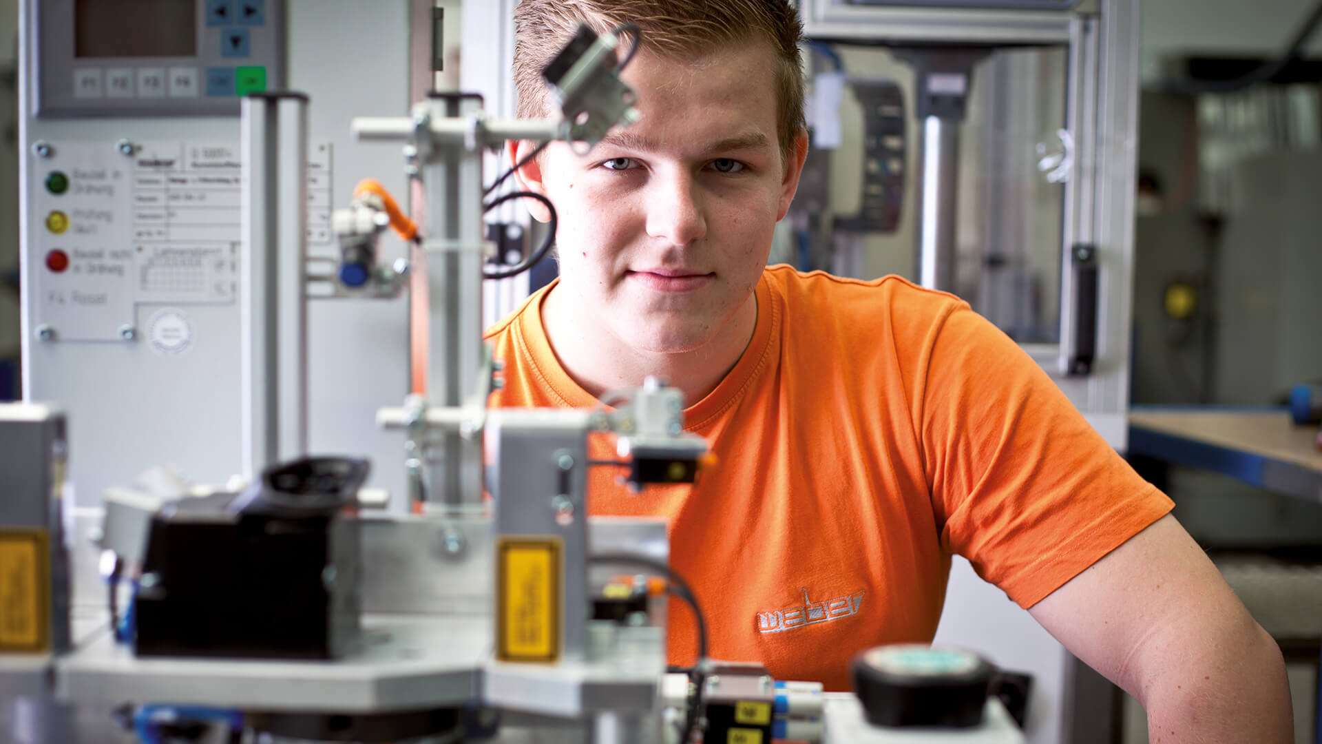 Arbeiten bei Weber Arbeiten bei Weber